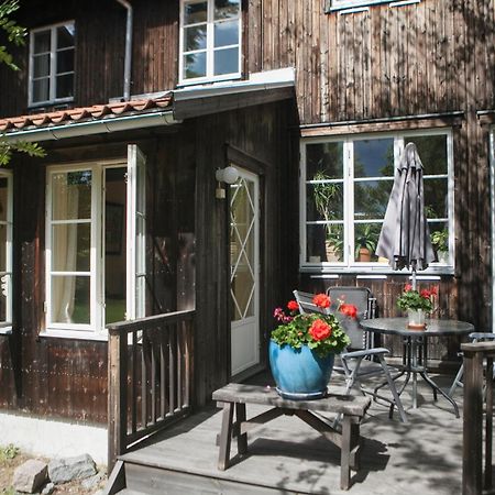 B&B Eco-Village 12 Min From City Стокгольм Экстерьер фото