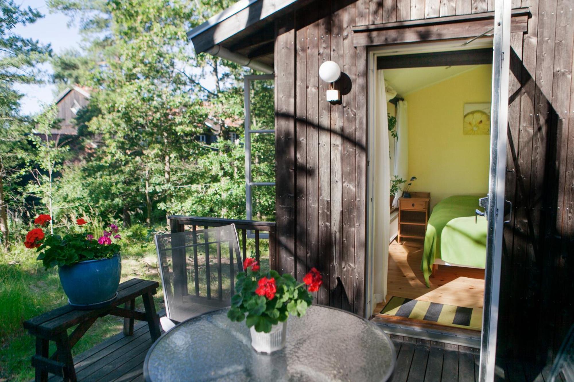 B&B Eco-Village 12 Min From City Стокгольм Экстерьер фото